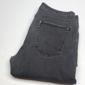 VINTAGE BEAKER BLACKWASH HIGH-RISE SLIM FIT JEANS 32x26 ⭐